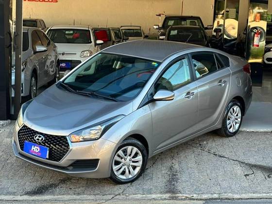 HYUNDAI HB20S 1.0 COMFORT PLUS 12V FLEX 4P MANUAL