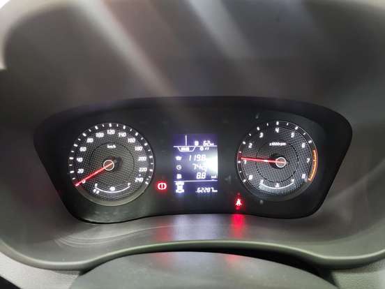 HYUNDAI-HB20S-2024