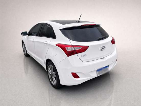 HYUNDAI-I30-1.8 MPI 16V GASOLINA 4P AUTOMATICO HYUNDAI-I30-2015
