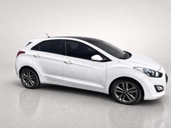 HYUNDAI-I30-1.8 MPI 16V GASOLINA 4P AUTOMATICO HYUNDAI-I30-2015