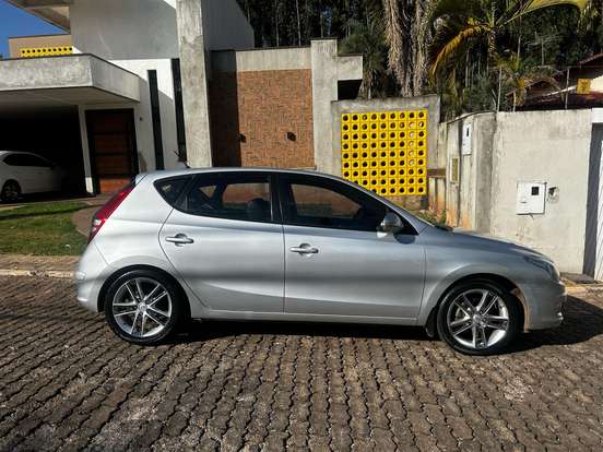 HYUNDAI-I30-2011
