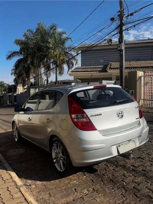 HYUNDAI-I30-2.0 MPFI GLS 16V GASOLINA 4P AUTOMÁTICO HYUNDAI-I30-2011