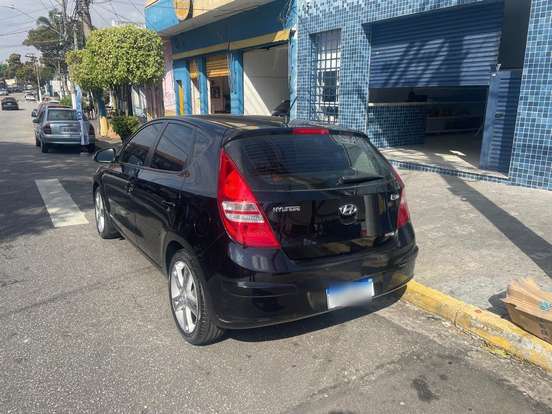 HYUNDAI-I30-2.0 MPFI GLS 16V GASOLINA 4P MANUAL HYUNDAI-I30-2011