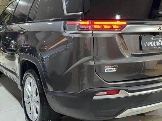 JEEP-COMMANDER-2023