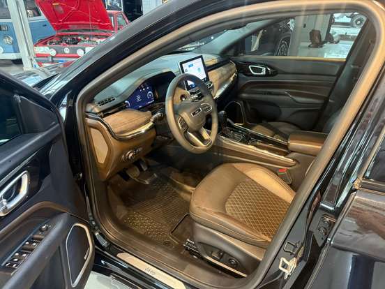 JEEP-COMMANDER-1.3 T270 TURBO FLEX OVERLAND AT6 JEEP-COMMANDER-2023
