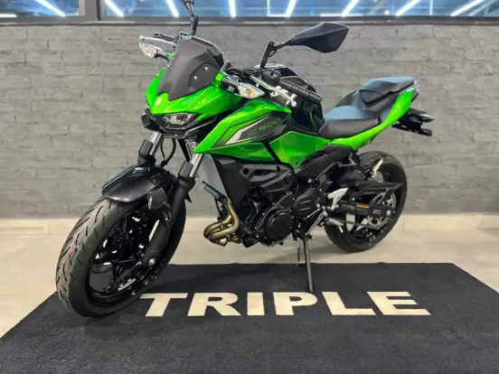 KAWASAKI-Z500-2026