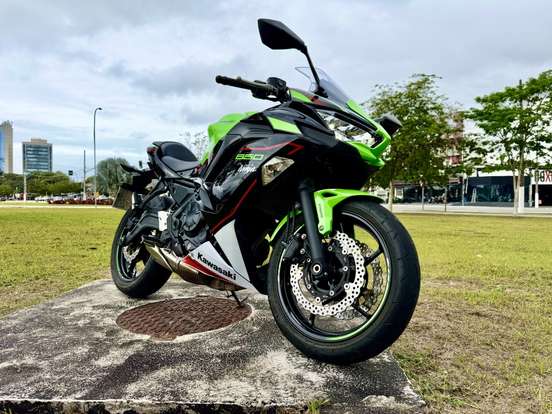 KAWASAKI-NINJA 650 ABS-2022