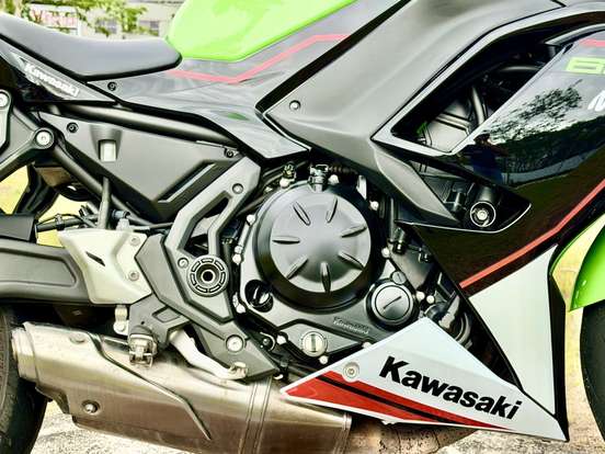 KAWASAKI-NINJA 650 ABS-2022