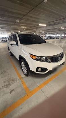 KIA-SORENTO-2011