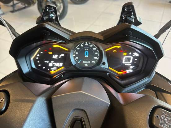 KYMCO-AK 550i KYMCO-AK 550i-2024