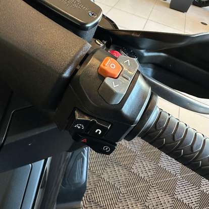 KYMCO-AK 550i-2024