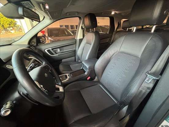 LAND ROVER-DISCOVERY SPORT-2016