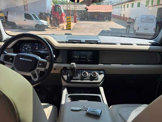 LAND ROVER-DEFENDER-2.0 P300 GASOLINA 110 SE AWD AUTOMÁTICO LAND ROVER-DEFENDER-2020