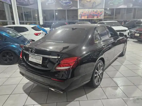 MERCEDES-BENZ-E 300-2019