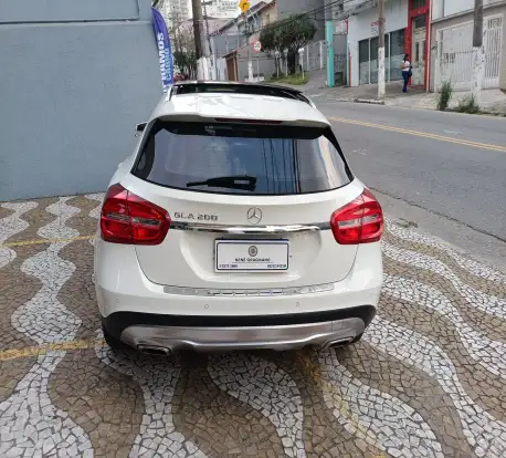 MERCEDES-BENZ-GLA 200-2015