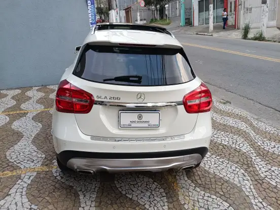 MERCEDES-BENZ-GLA 200-1.6 CGI ENDURO 16V TURBO FLEX 4P AUTOMÁTICO MERCEDES-BENZ-GLA 200-2015