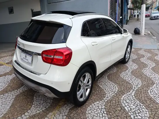 MERCEDES-BENZ-GLA 200-1.6 CGI ENDURO 16V TURBO FLEX 4P AUTOMÁTICO MERCEDES-BENZ-GLA 200-2015
