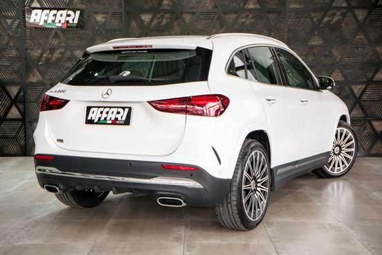 MERCEDES-BENZ-GLA 200-2024
