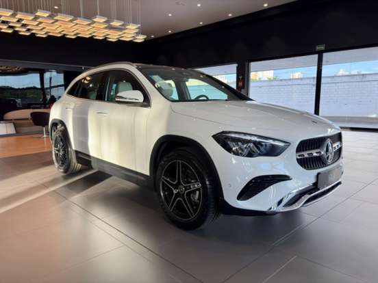 MERCEDES-BENZ-GLA 200-2026