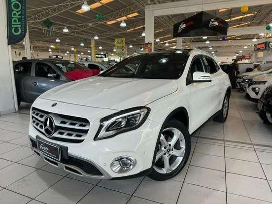 MERCEDES-BENZ-GLA 200-2018
