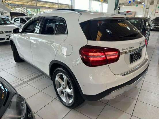 MERCEDES-BENZ-GLA 200-2018