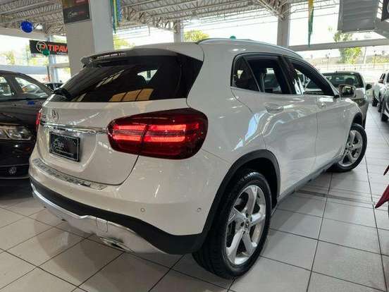 MERCEDES-BENZ-GLA 200-2018