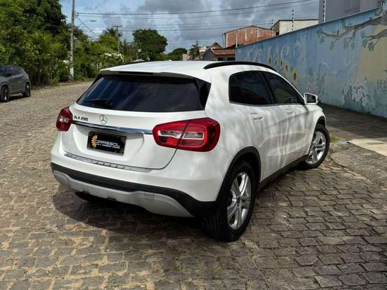 MERCEDES-BENZ-GLA 200-1.6 CGI FLEX STYLE 7G-DCT MERCEDES-BENZ-GLA 200-2018