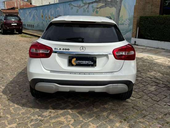 MERCEDES-BENZ-GLA 200-1.6 CGI FLEX STYLE 7G-DCT MERCEDES-BENZ-GLA 200-2018