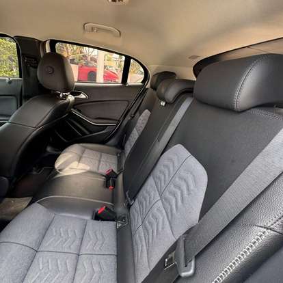MERCEDES-BENZ-GLA 200-2018