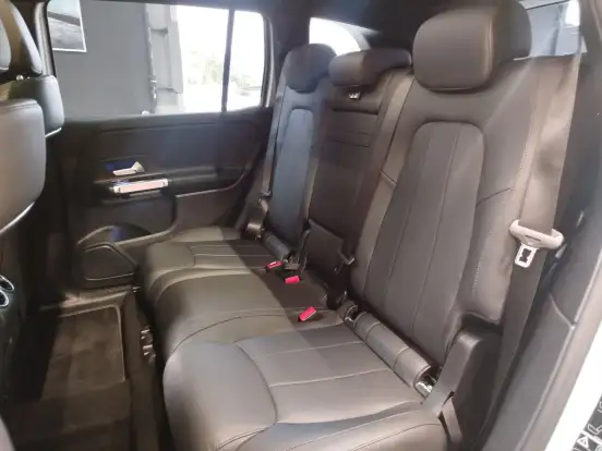 MERCEDES-BENZ-GLB 200-2022