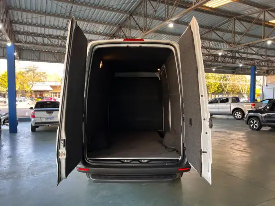 MERCEDES-BENZ-SPRINTER-2.0 CDI DIESEL FURGÃO 315 STREET MANUAL MERCEDES-BENZ-SPRINTER-2022
