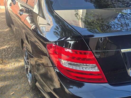 MERCEDES-BENZ-C 180-1.6 CGI SPORT 16V TURBO GASOLINA 4P AUTOMÁTICO MERCEDES-BENZ-C 180-2013