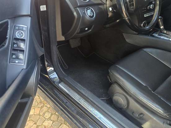 MERCEDES-BENZ-C 180-1.6 CGI SPORT 16V TURBO GASOLINA 4P AUTOMÁTICO MERCEDES-BENZ-C 180-2013