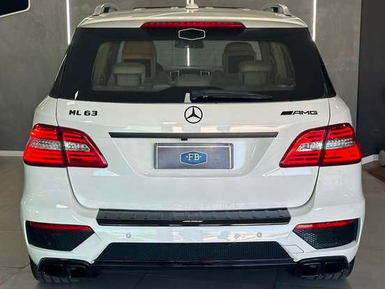 MERCEDES-BENZ-ML 63 AMG-5.5 V8 32V BITURBO GASOLINA 4P AUTOMÁTICO MERCEDES-BENZ-ML 63 AMG-2012