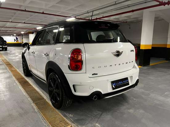 MINI-COUNTRYMAN-1.6 JOHN WORKS ALL4 16V GASOLINA 4P AUTOMÁTICO MINI-COUNTRYMAN-2015