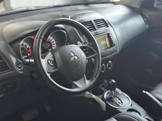 MITSUBISHI-ASX-2015