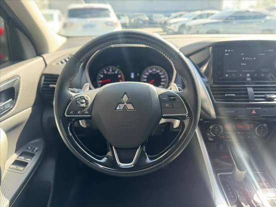 MITSUBISHI-ECLIPSE CROSS-1.5 MIVEC TURBO GASOLINA HPE CVT MITSUBISHI-ECLIPSE CROSS-2023