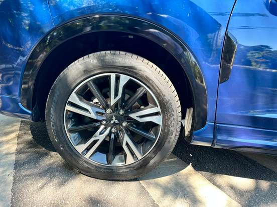 MITSUBISHI-ECLIPSE CROSS-1.5 MIVEC TURBO GASOLINA HPE-S CVT MITSUBISHI-ECLIPSE CROSS-2023