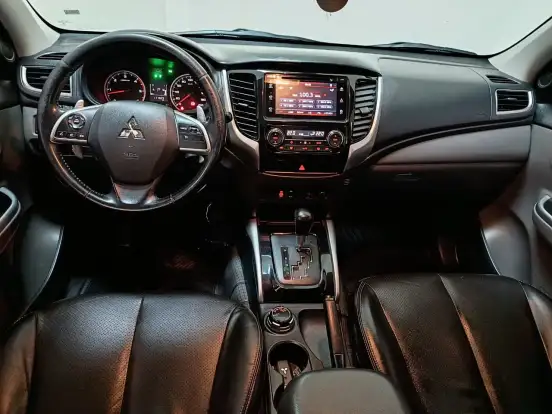 MITSUBISHI-L200 TRITON-2.4 16V TURBO DIESEL SPORT HPE TOP CD 4P 4X4 AUTOMÁTICO MITSUBISHI-L200 TRITON-2018
