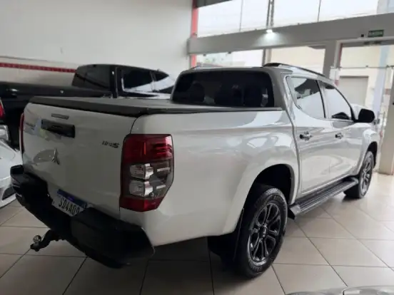 MITSUBISHI-L200 TRITON-2.4 16V TURBO DIESEL SPORT HPE-S CD 4P 4X4 AUTOMÁTICO MITSUBISHI-L200 TRITON-2022