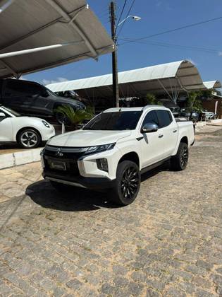 MITSUBISHI L200 TRITON 2.4 16V TURBO DIESEL SPORT HPE-S CD 4P 4X4 AUTOMÁTICO