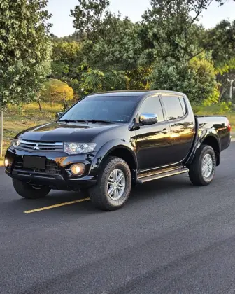 MITSUBISHI L200 TRITON 3.5 HPE 4X4 CD V6 24V FLEX 4P AUTOMÁTICO
