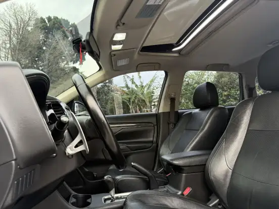MITSUBISHI-OUTLANDER-2.0 16V GASOLINA 4P AUTOMÁTICO MITSUBISHI-OUTLANDER-2015