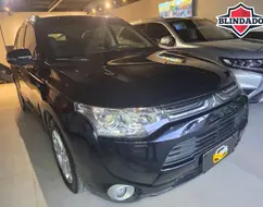 MITSUBISHI OUTLANDER 3.0 GT 4X4 V6 24V GASOLINA 4P AUTOMÁTICO MITSUBISHI OUTLANDER 3.0 GT 4X4 V6 24V GASOLINA 4P AUTOMÁTICO