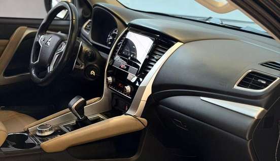 MITSUBISHI-PAJERO SPORT-2020