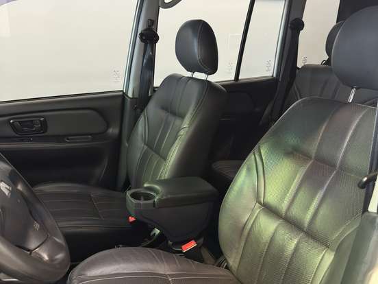 MITSUBISHI-PAJERO TR4-2014