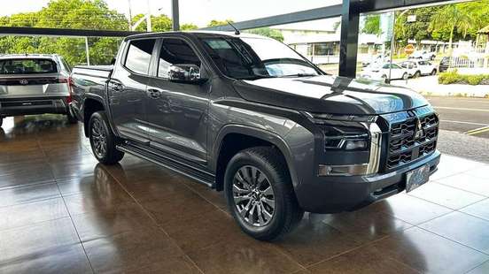 MITSUBISHI-TRITON-2.4 BITURBO DIESEL CD HPE 4X4 AUTOMÁTICO MITSUBISHI-TRITON-2025