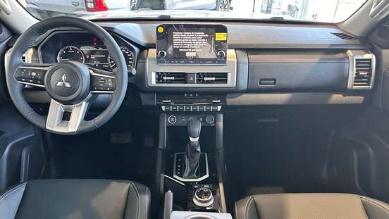 MITSUBISHI-TRITON-2025