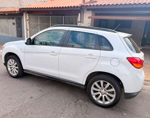 MITSUBISHI-ASX-2015