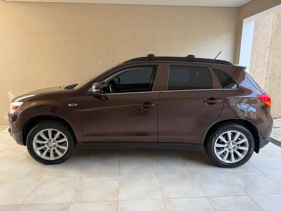MITSUBISHI-ASX-2014